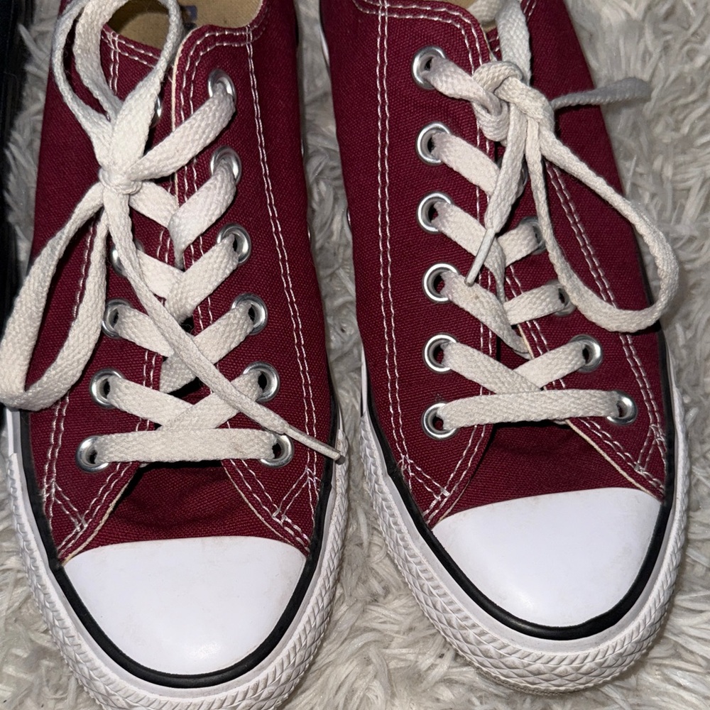 Converse bundle deal. Burgundy red and Black Sneakers. - Picture 7 of 8